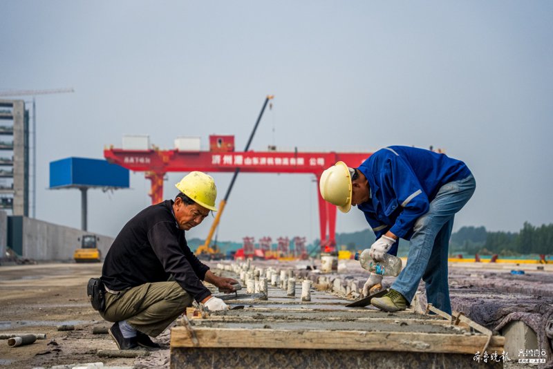 在探讨“工程服务属于劳务还是服务”之前，我们或许会先问自己：这究竟会对企业的运营产生多大影响？